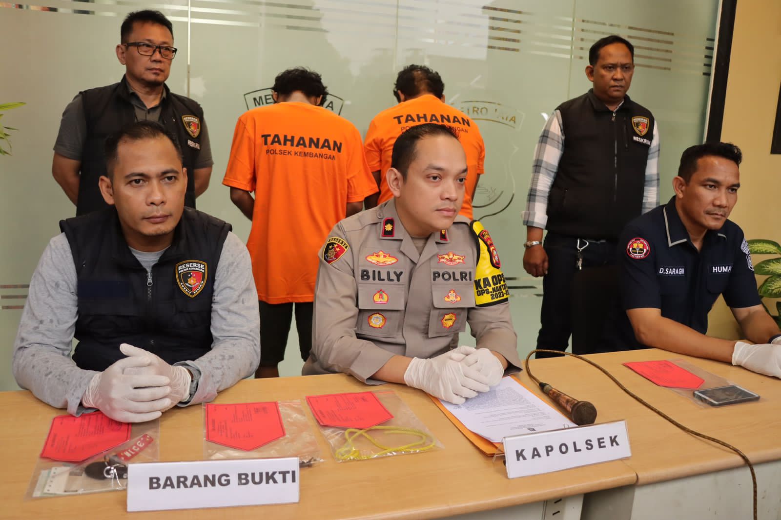 Dua Pemuda Ditangkap Usai Menusuk Pengendara Mobil di Denpasar!