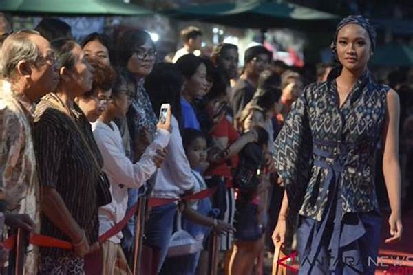 Festival Tenun Denpasar 2025 Sajikan Tren Fashion Lokal Berbasis Tradisi